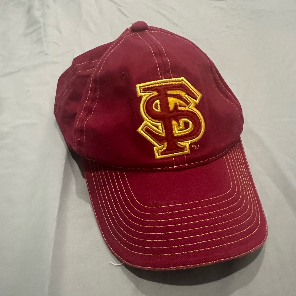 FSU hat, worn a few times. May have some dust or dog hair but will be cleaned!